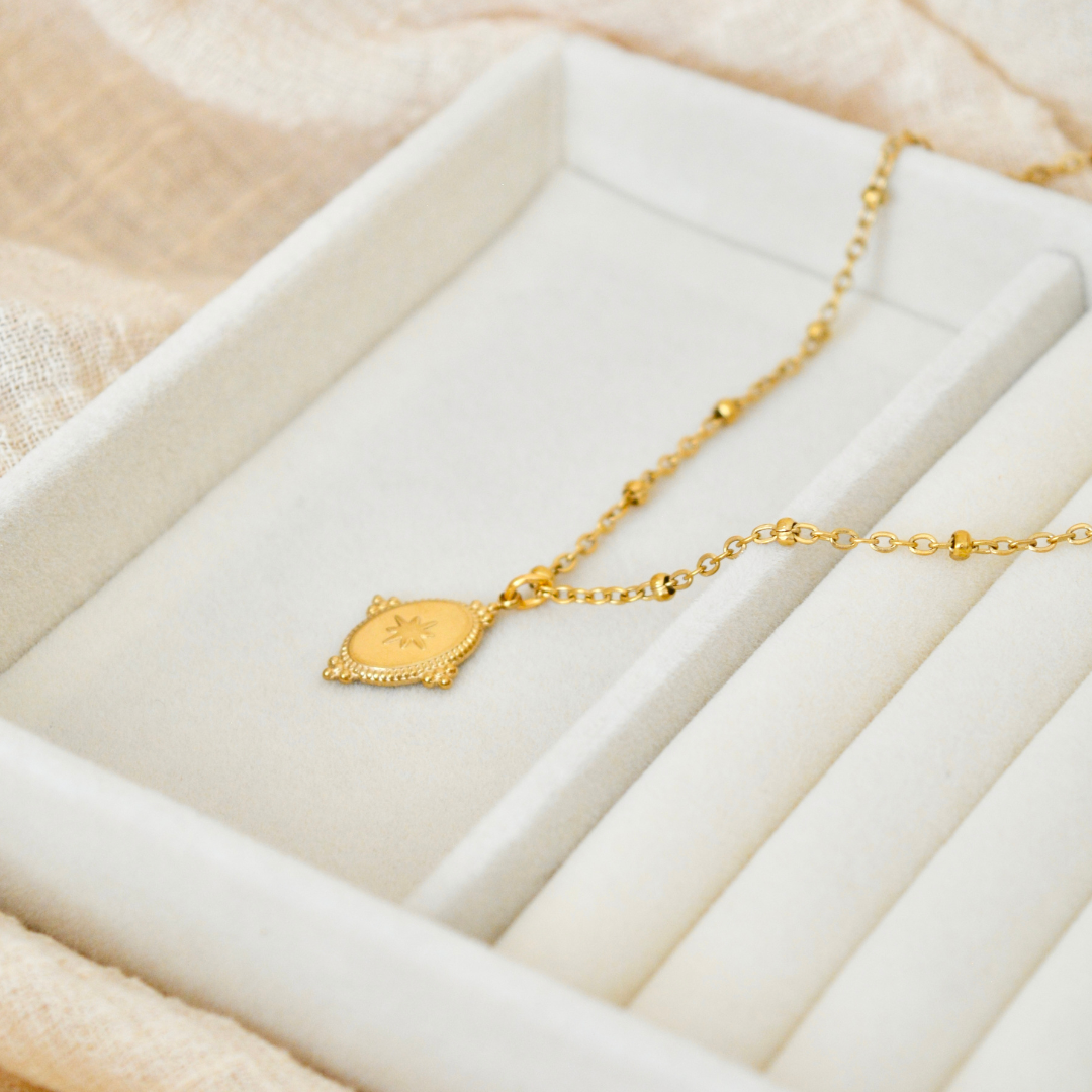 Collier Carolina